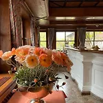 Schrenkhof Hotel 3*