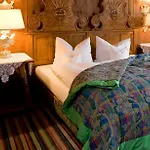 Schrenkhof Hotel