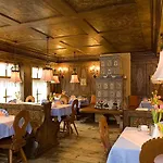 Schrenkhof Hotel 3*