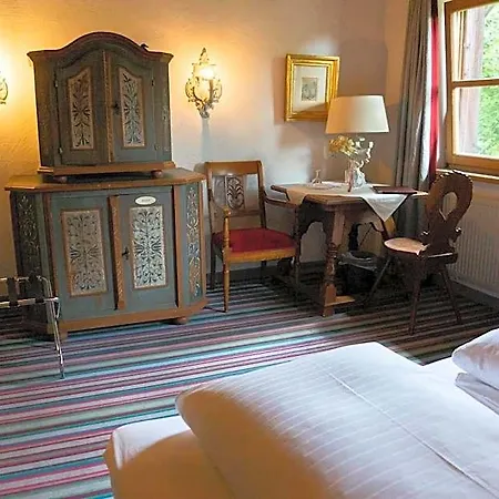 Schrenkhof Hotel 3*