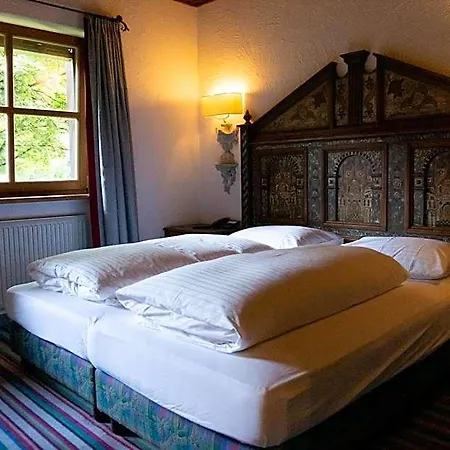 Schrenkhof 3*