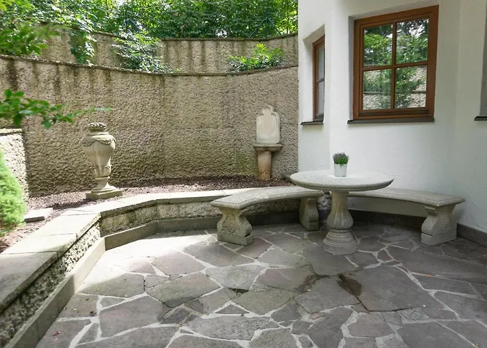 Schrenkhof 3* Unterhaching