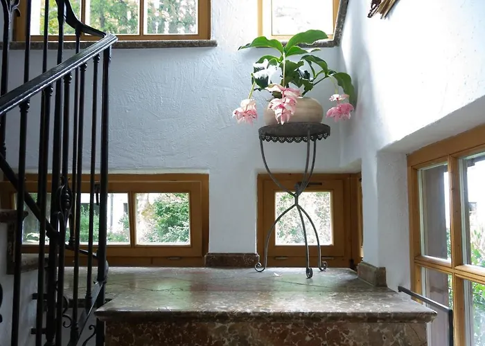 Schrenkhof 3* Unterhaching